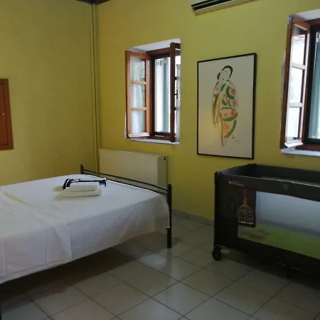 Rodomelo House - 3 Bedrooms Leonídion